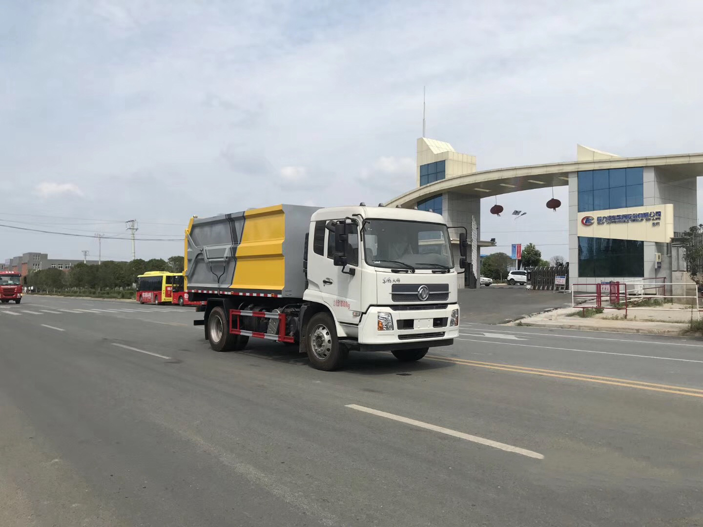 國六·東風天錦15方對接垃圾車